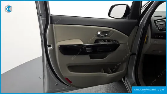 KIA CARNIVAL 11-SEATER PRESTIGE