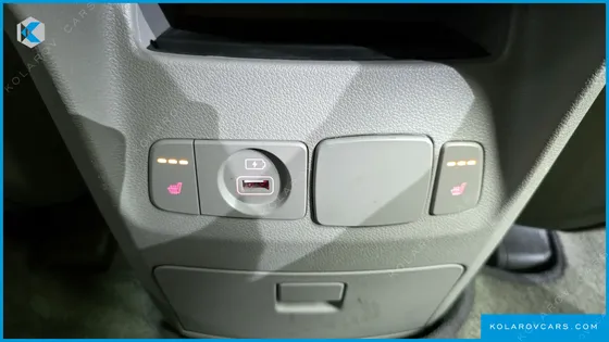 KIA CARNIVAL 11-SEATER PRESTIGE