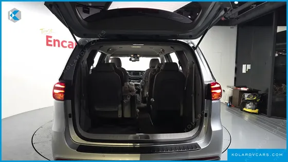 KIA CARNIVAL 11-SEATER PRESTIGE