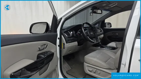 KIA CARNIVAL 9-SEATER NOBLESSE SPECIAL