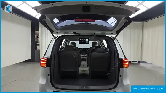 KIA CARNIVAL 9-SEATER NOBLESSE SPECIAL