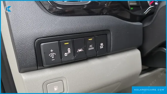 KIA CARNIVAL 9-SEATER NOBLESSE SPECIAL
