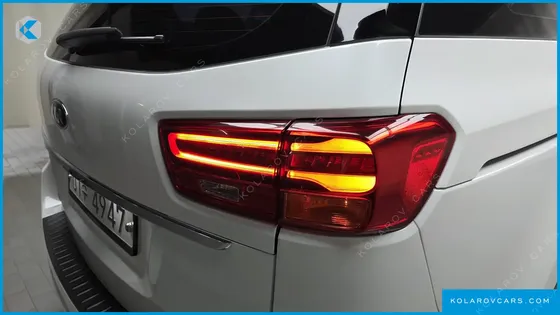 KIA CARNIVAL 9-SEATER NOBLESSE SPECIAL