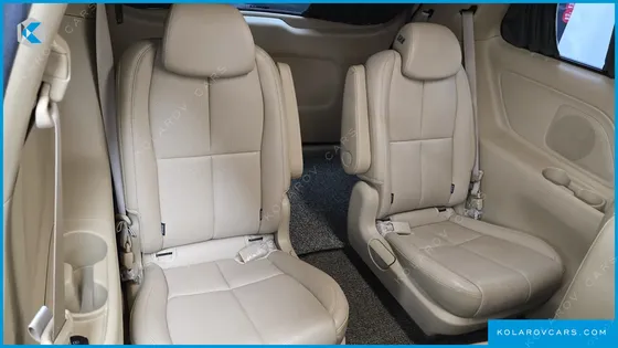 KIA CARNIVAL 9-SEATER HI-LIMOUSINE