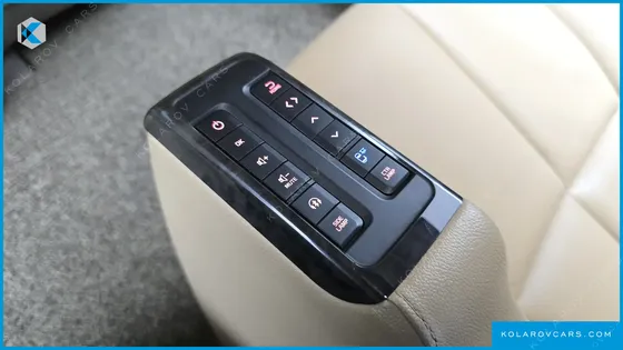KIA CARNIVAL 9-SEATER HI-LIMOUSINE