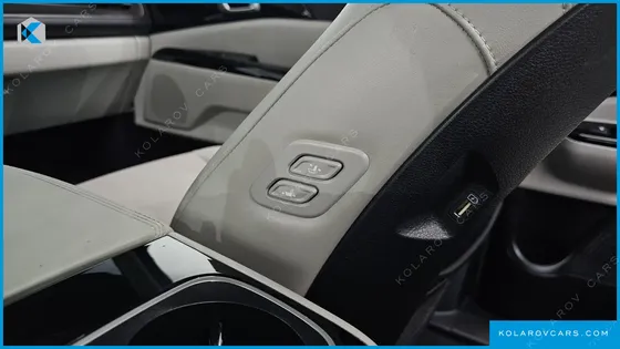 KIA CARNIVAL DIESEL 9-SEATER NOBLESSE