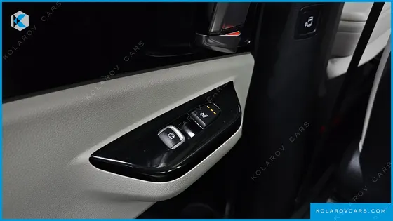 KIA CARNIVAL DIESEL 9-SEATER NOBLESSE