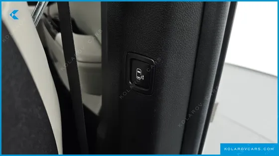 KIA CARNIVAL DIESEL 9-SEATER NOBLESSE