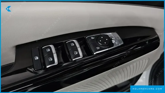 KIA CARNIVAL DIESEL 9-SEATER NOBLESSE