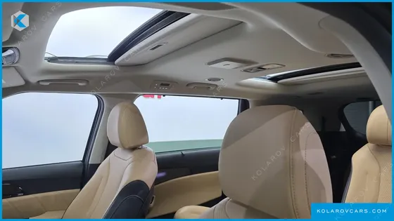 KIA CARNIVAL GASOLINE 7-SEATER SIGNATURE