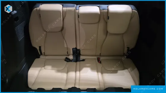 KIA CARNIVAL GASOLINE 7-SEATER SIGNATURE