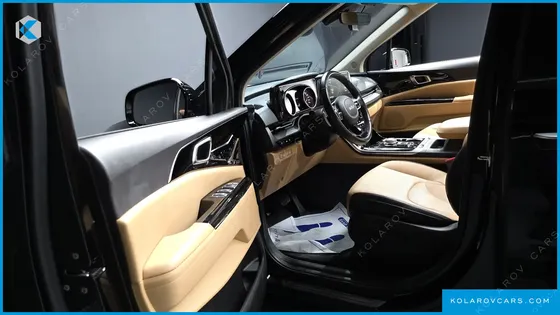 KIA CARNIVAL DIESEL 9-SEATER NOBLESSE