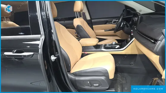 KIA CARNIVAL DIESEL 9-SEATER NOBLESSE