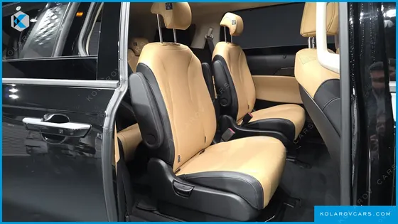 KIA CARNIVAL DIESEL 9-SEATER NOBLESSE