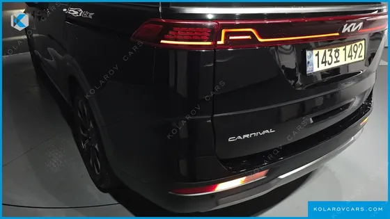 KIA CARNIVAL DIESEL 9-SEATER NOBLESSE