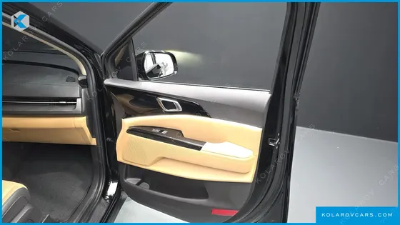 KIA CARNIVAL DIESEL 9-SEATER NOBLESSE