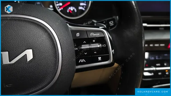 KIA CARNIVAL DIESEL 9-SEATER NOBLESSE