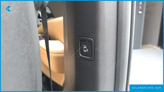 KIA CARNIVAL DIESEL 9-SEATER NOBLESSE