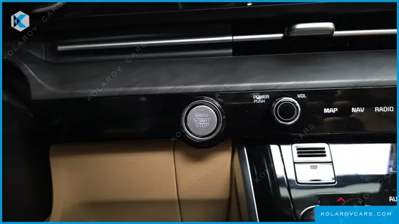 KIA CARNIVAL DIESEL 9-SEATER NOBLESSE