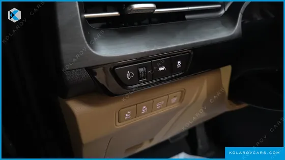 KIA CARNIVAL DIESEL 9-SEATER NOBLESSE