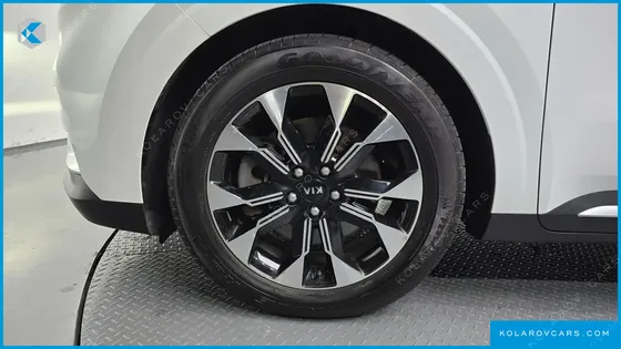 KIA CARNIVAL DIESEL 7-SEATER NOBLESSE