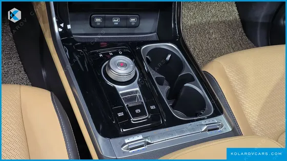 KIA CARNIVAL DIESEL 7-SEATER NOBLESSE