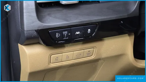 KIA CARNIVAL DIESEL 7-SEATER NOBLESSE