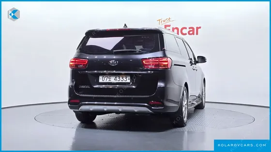 KIA CARNIVAL 9-SEATER NOBLESSE SPECIAL