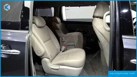 KIA CARNIVAL 11-SEATER PRESTIGE