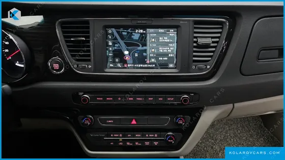 KIA CARNIVAL 11-SEATER PRESTIGE