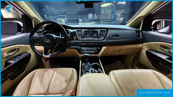 KIA CARNIVAL GASOLINE 7-SEATER LIMOUSINE