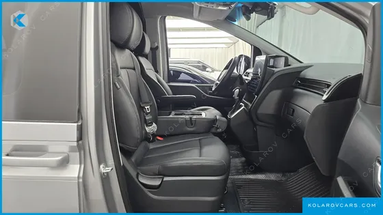 HYUNDAI STARIA L3.5 CARGO 3-SEATER