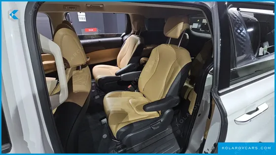 KIA CARNIVAL DIESEL 9-SEATER NOBLESSE