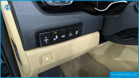 KIA CARNIVAL 7-SEATER HI-LIMOUSINE