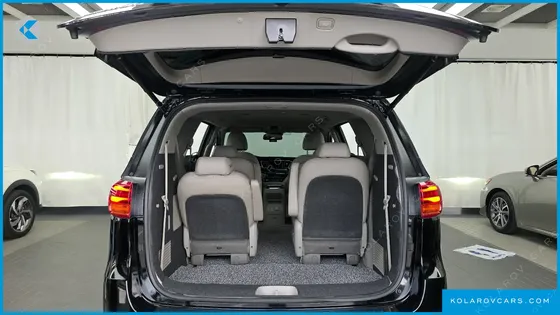 KIA CARNIVAL 9-SEATER NOBLESSE SPECIAL