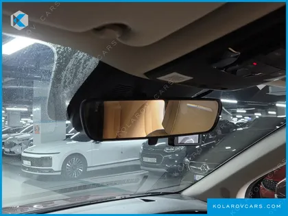 KIA CARNIVAL GASOLINE 9-SEATER PRESTIGE