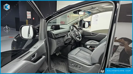 HYUNDAI STARIA L3.5 LOUNGE 9-SEATER