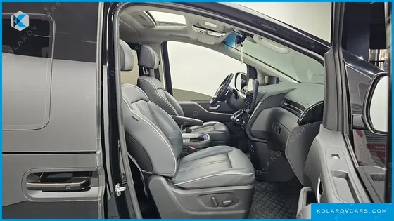 HYUNDAI STARIA L3.5 LOUNGE 9-SEATER