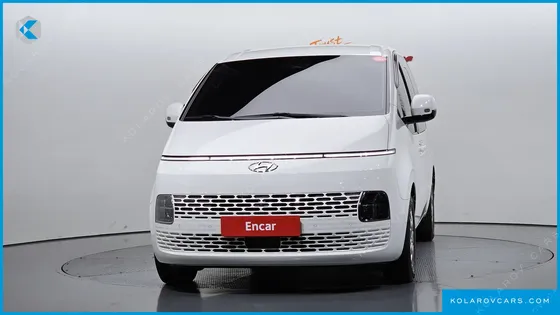 HYUNDAI STARIA CARGO 5-SEATER