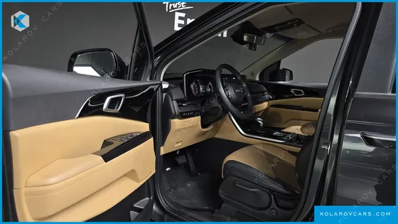 KIA CARNIVAL GASOLINE 9-SEATER PRESTIGE