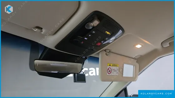 KIA CARNIVAL GASOLINE 9-SEATER PRESTIGE