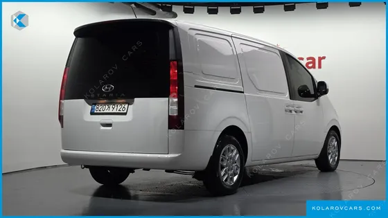 HYUNDAI STARIA CARGO 3-SEATER