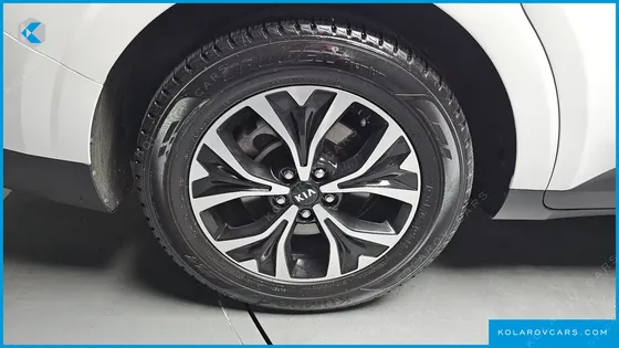 KIA CARNIVAL DIESEL 9-SEATER PRESTIGE
