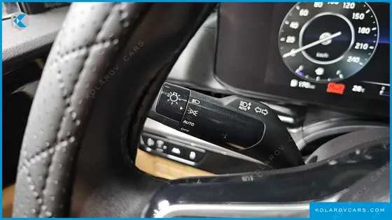 KIA CARNIVAL DIESEL 9-SEATER PRESTIGE