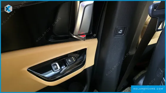 KIA CARNIVAL DIESEL 9-SEATER NOBLESSE