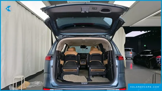 KIA CARNIVAL DIESEL 9-SEATER NOBLESSE