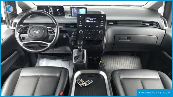 HYUNDAI STARIA CARGO 5-SEATER