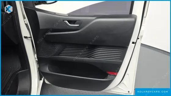 HYUNDAI STARIA CARGO 5-SEATER