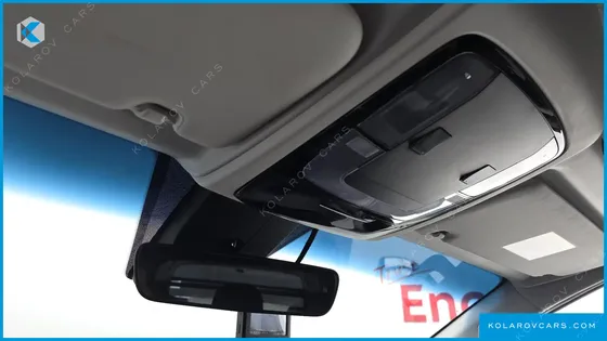 HYUNDAI STARIA CARGO 5-SEATER
