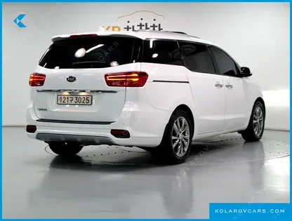KIA CARNIVAL 9-SEATER NOBLESSE SPECIAL